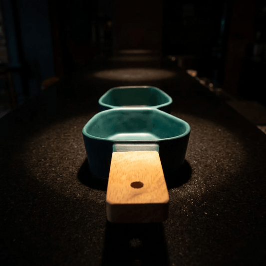 prdct_Two-Section Platter with Wooden Handle - Green