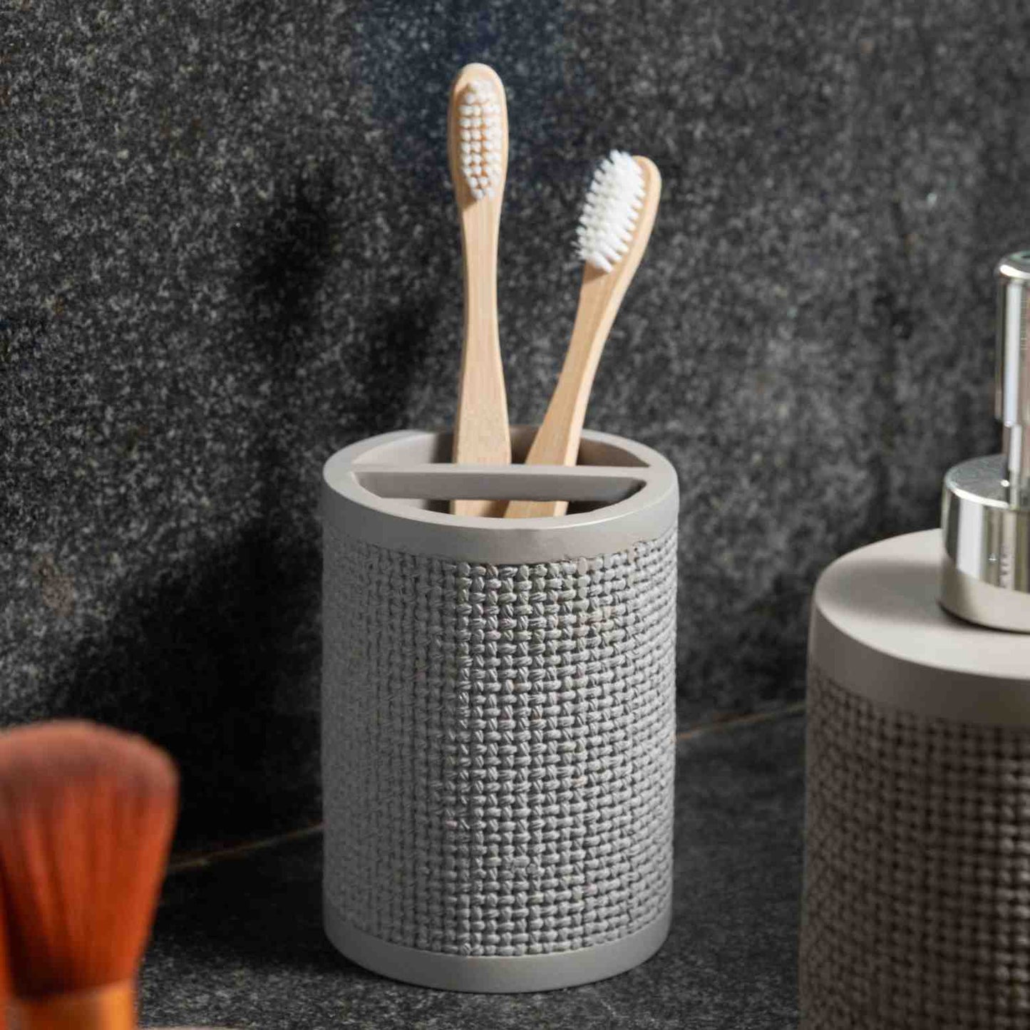 Linza Bathroom Set - Resin - Set of 4