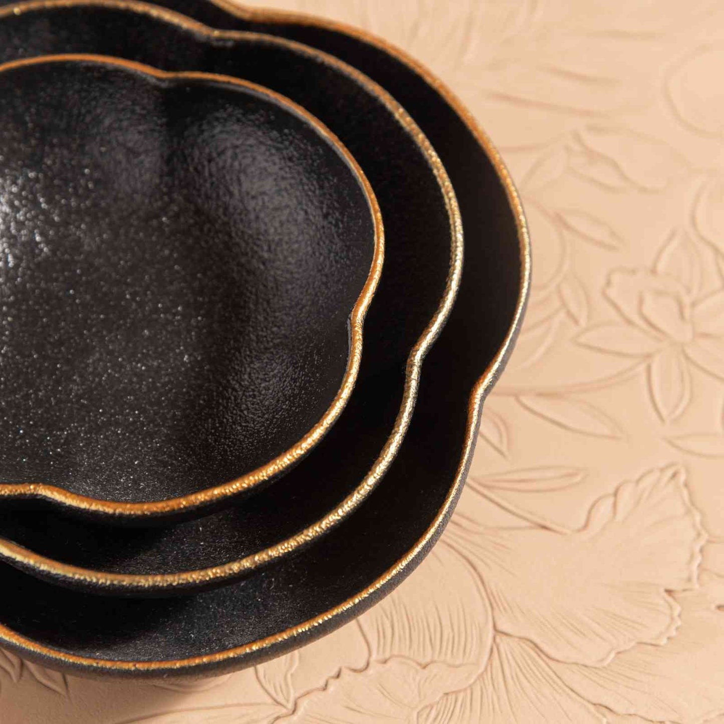 Midnight Elegance - Set of 3 Floral Plates