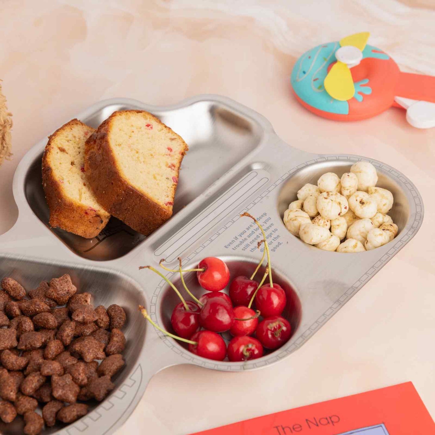 Snack on Wheels Tray