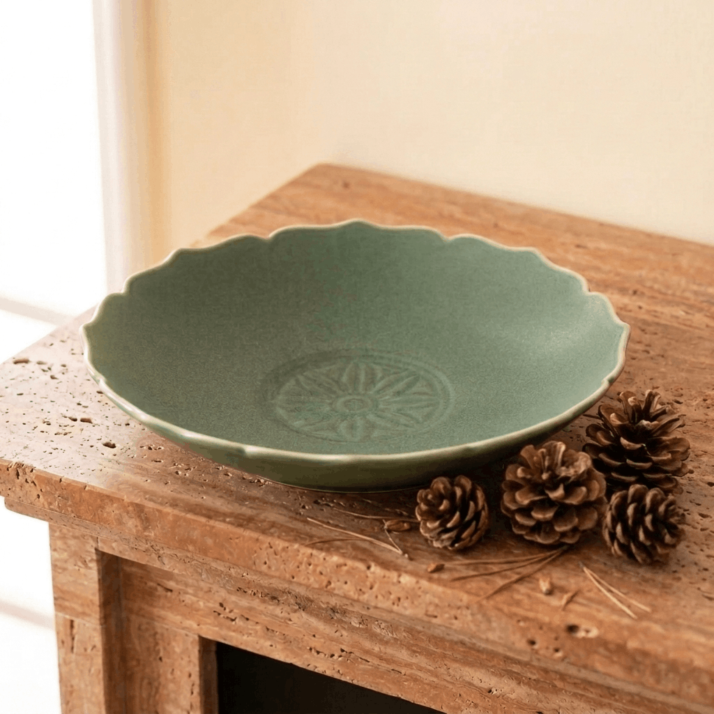 Lotus Serving Bowl - 11 in