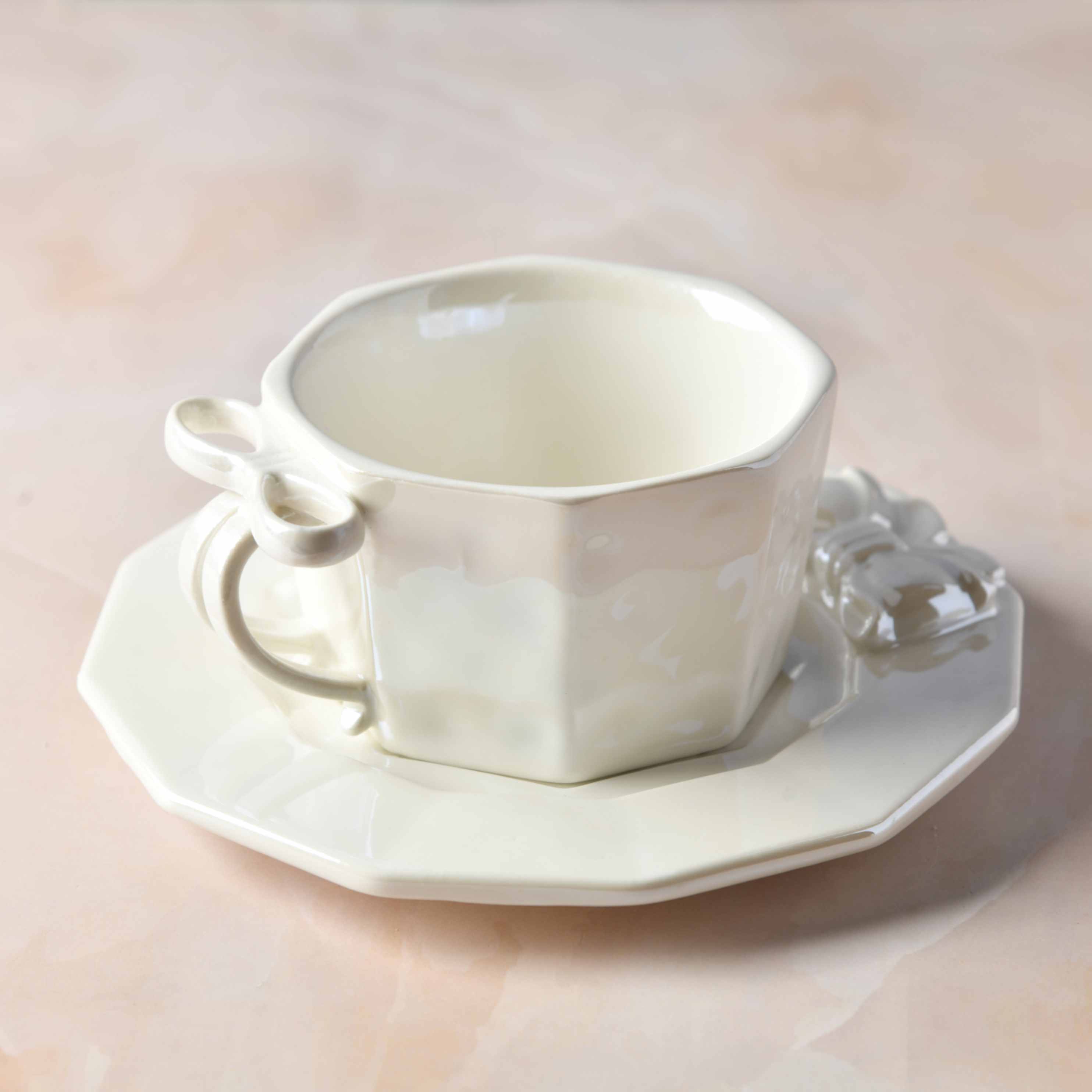PearlBow Cup & Saucer - 200 ml