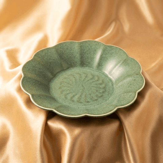 Lotus Shape Bowl - 11 in