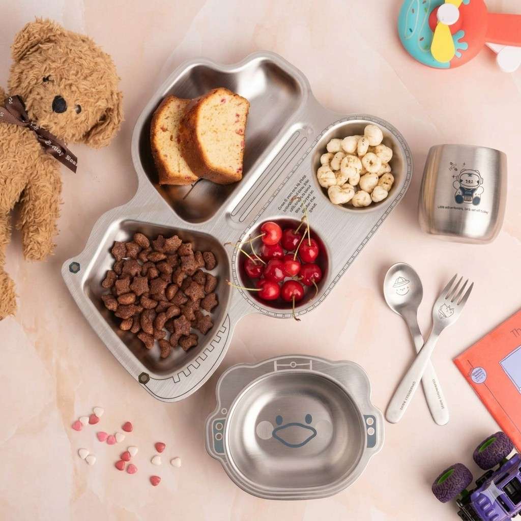 Happy Cub Club Dinning set