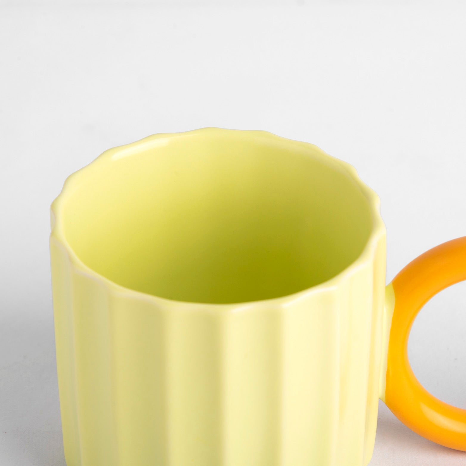Ring Touch - Yellow With Orange Handle