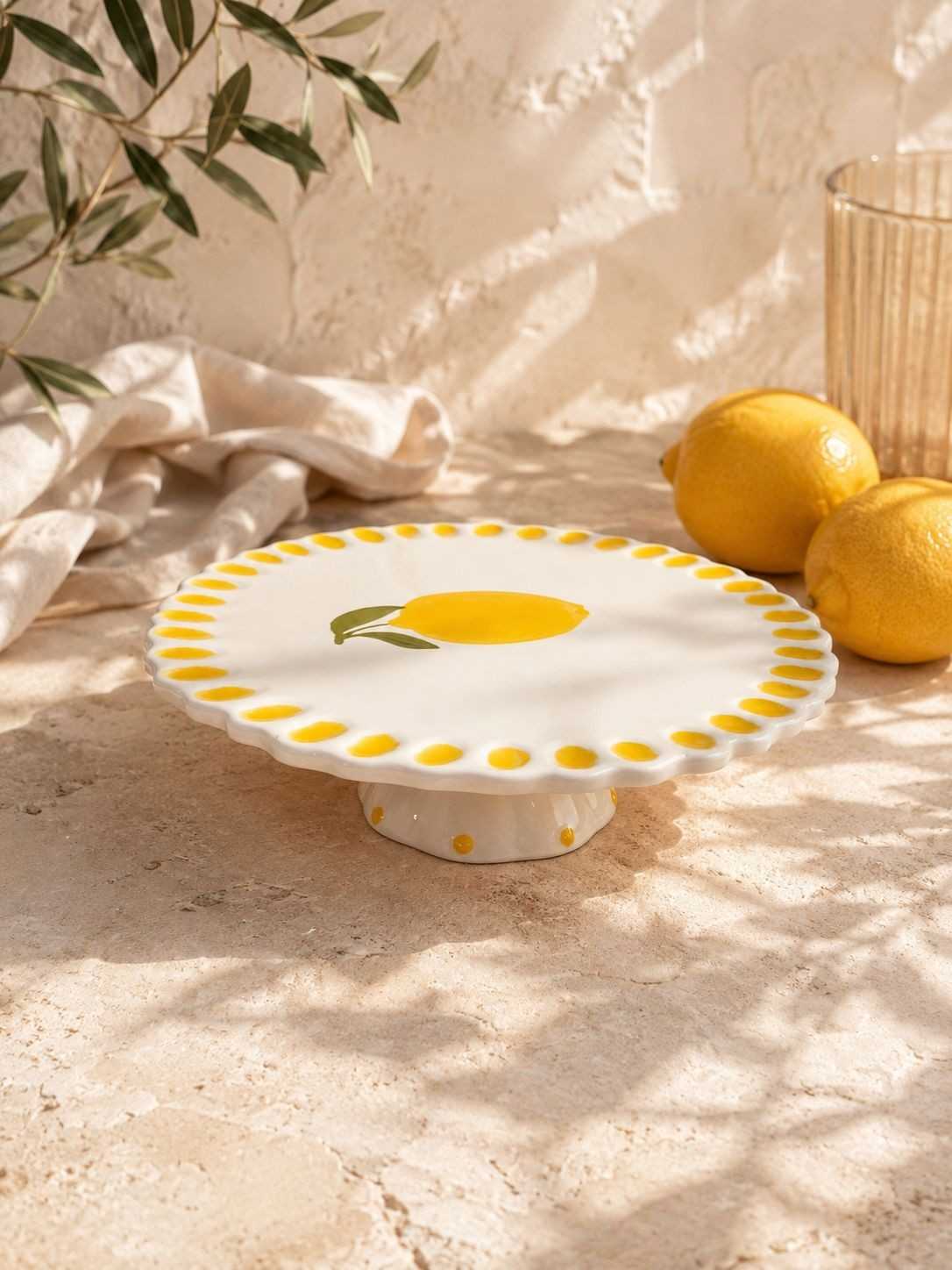 Amalfi Lemon Cake stand
