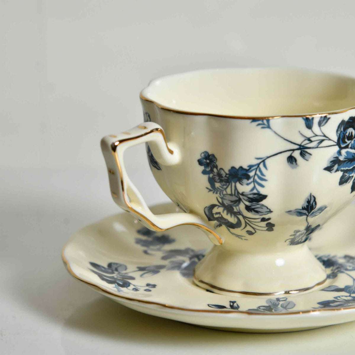 Royal Fleur Tea Cup & Saucer - Set of 2 - 220ml