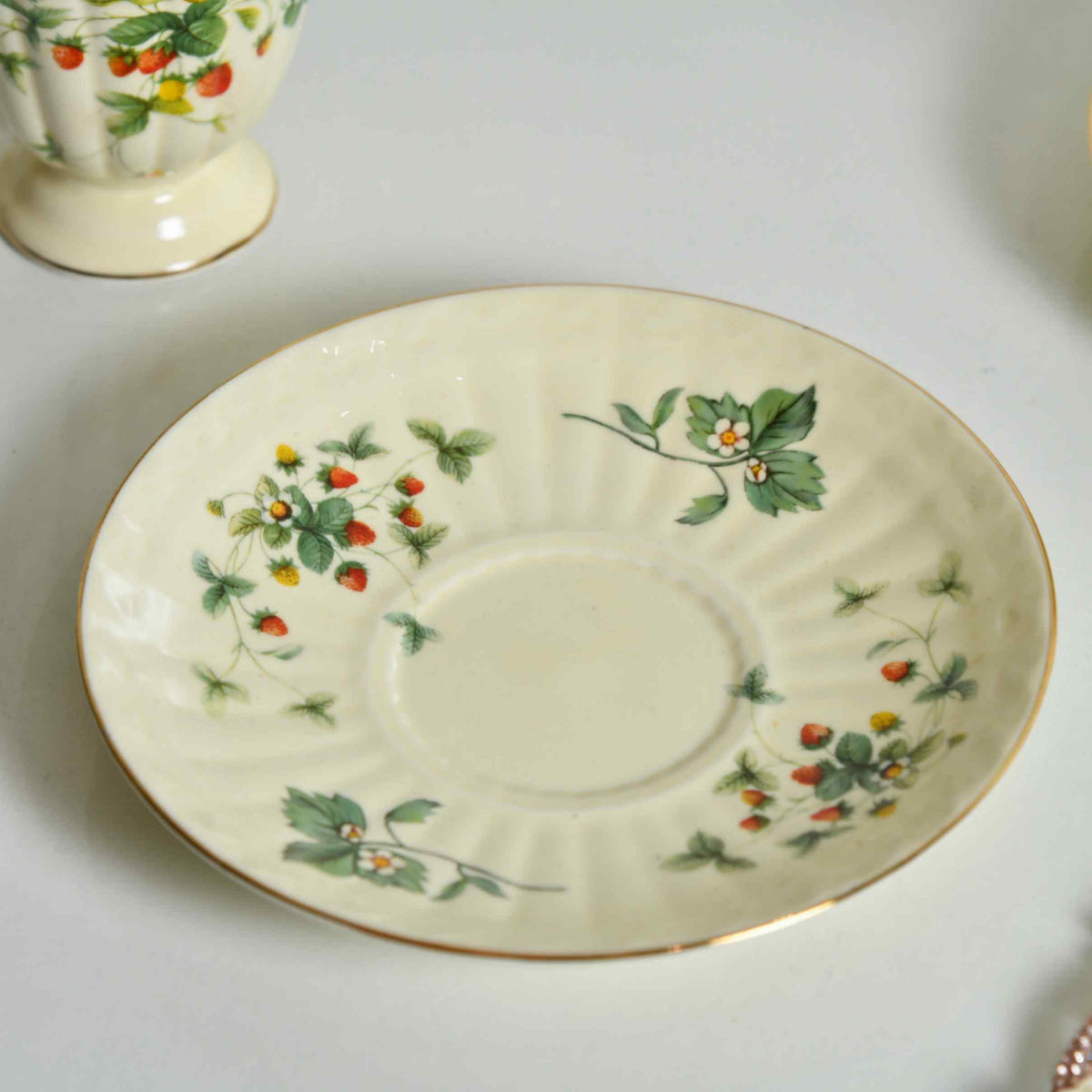 Vintage Royal Tea Cup & Saucer - set of 2 - 200ml