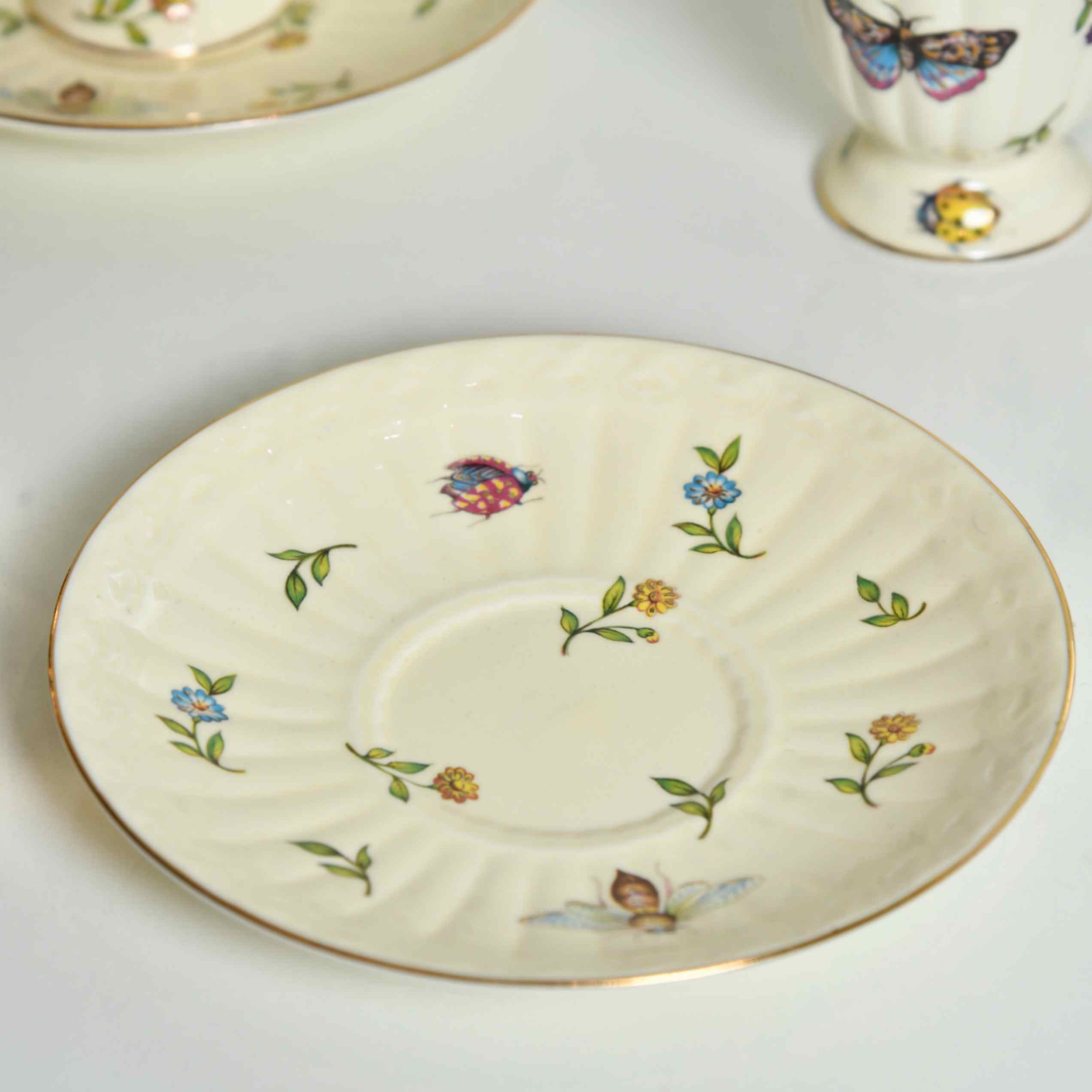 Vintage Royal Tea Cup & Saucer - set of 2 - 200ml
