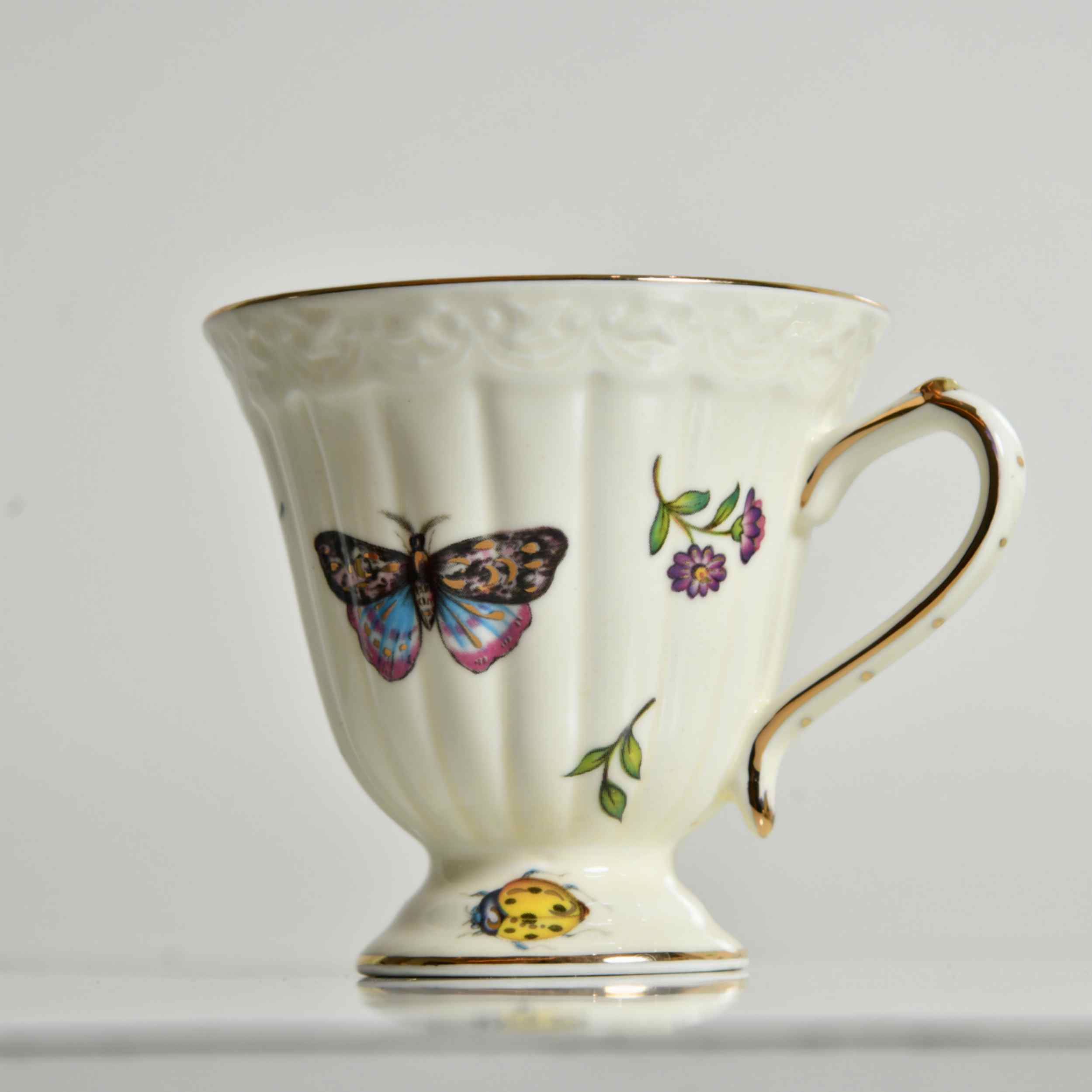 Vintage Royal Tea Cup & Saucer - set of 2 - 200ml